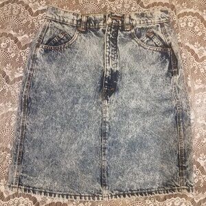 *80's VINTAGE* Cap Ferrat acid wash denim skirt (vintage size see description)